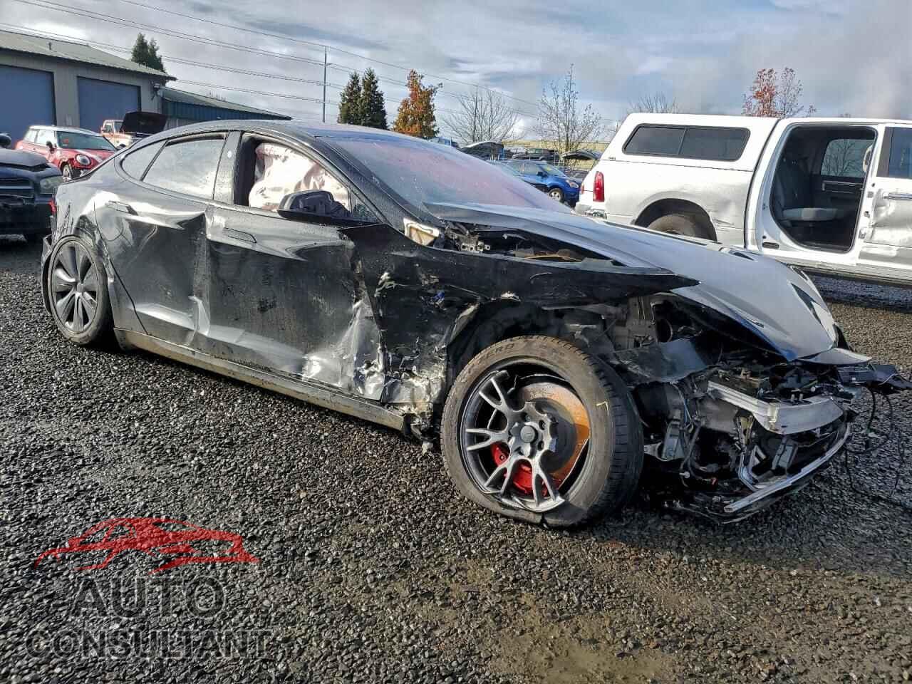 TESLA MODEL S 2023 - 5YJSA1E68PF511587