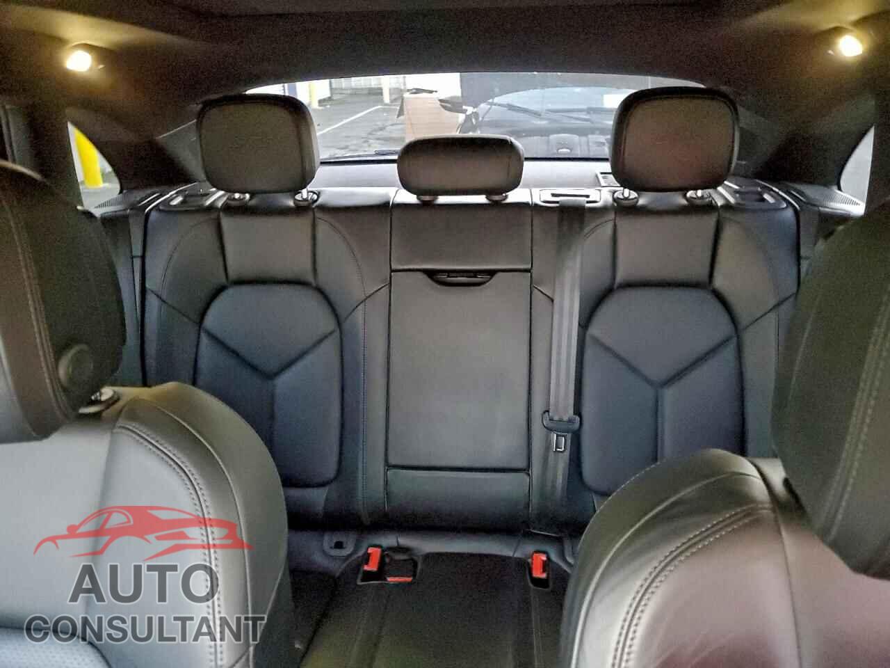 PORSCHE MACAN 2017 - WP1AG2A55HLB55268