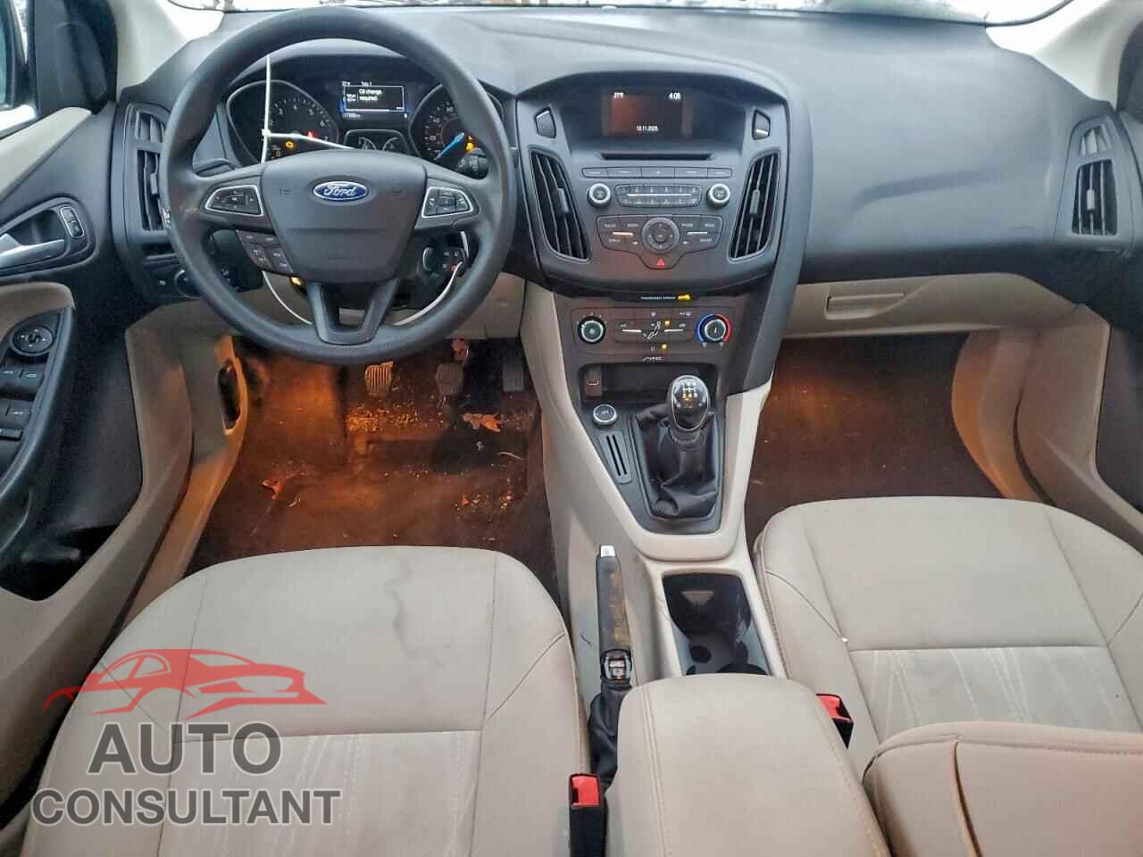 FORD FOCUS 2015 - 1FADP3F20FL373270