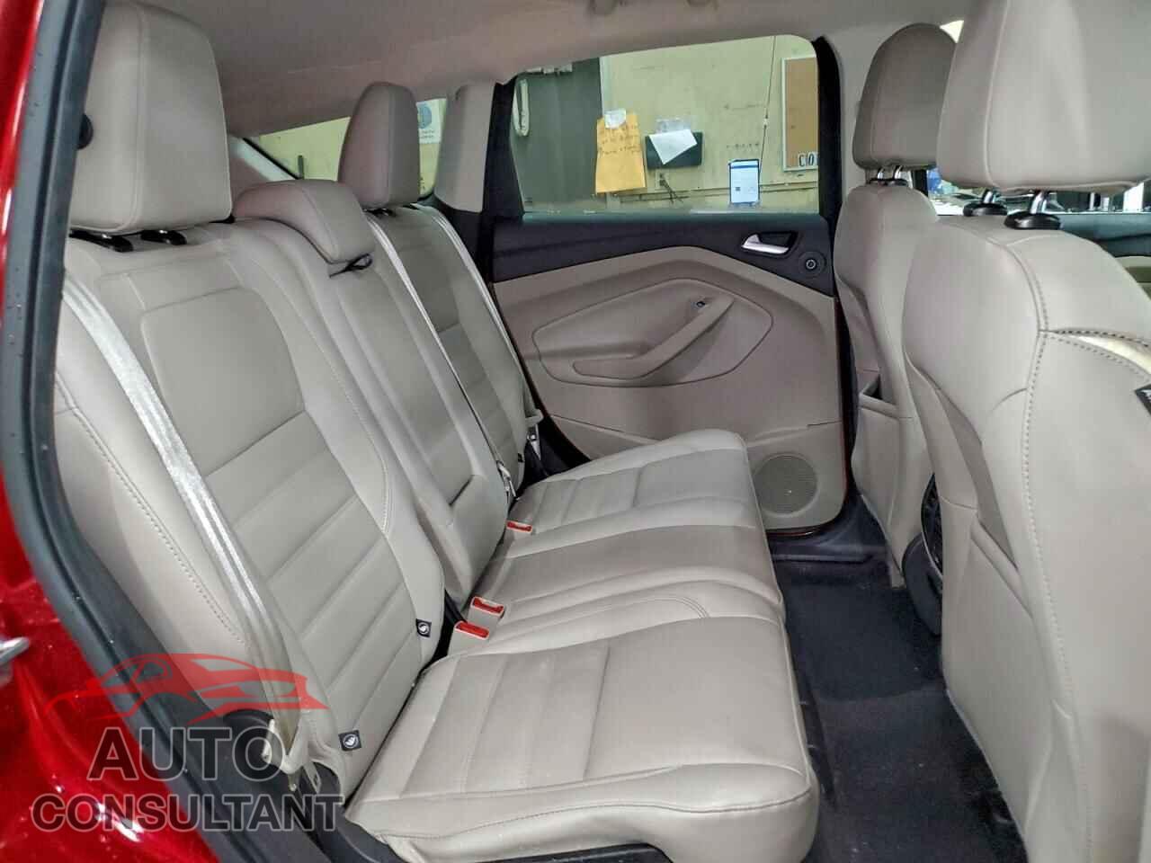 FORD ESCAPE 2017 - 1FMCU0JD0HUE52114