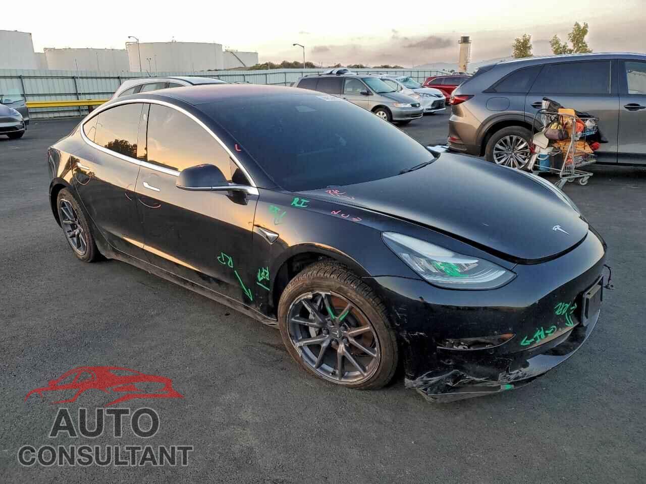 TESLA MODEL 3 2018 - 5YJ3E1EA8JF004807