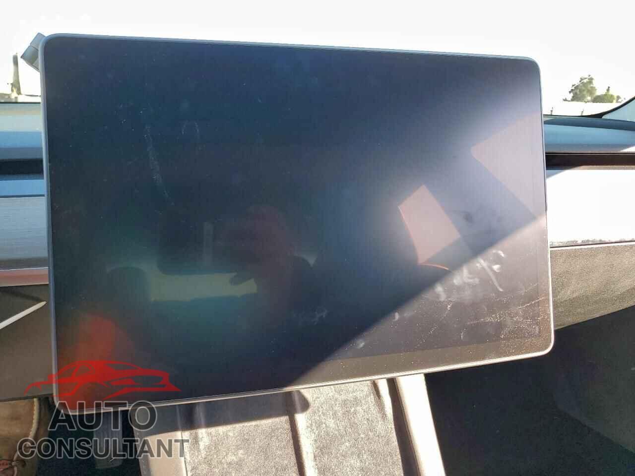 TESLA MODEL 3 2023 - 5YJ3E1EB5PF388885