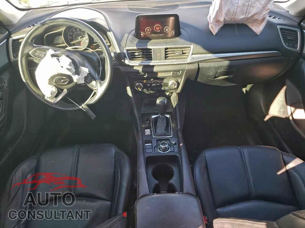 MAZDA 3 2017 - 3MZBN1V7XHM128421