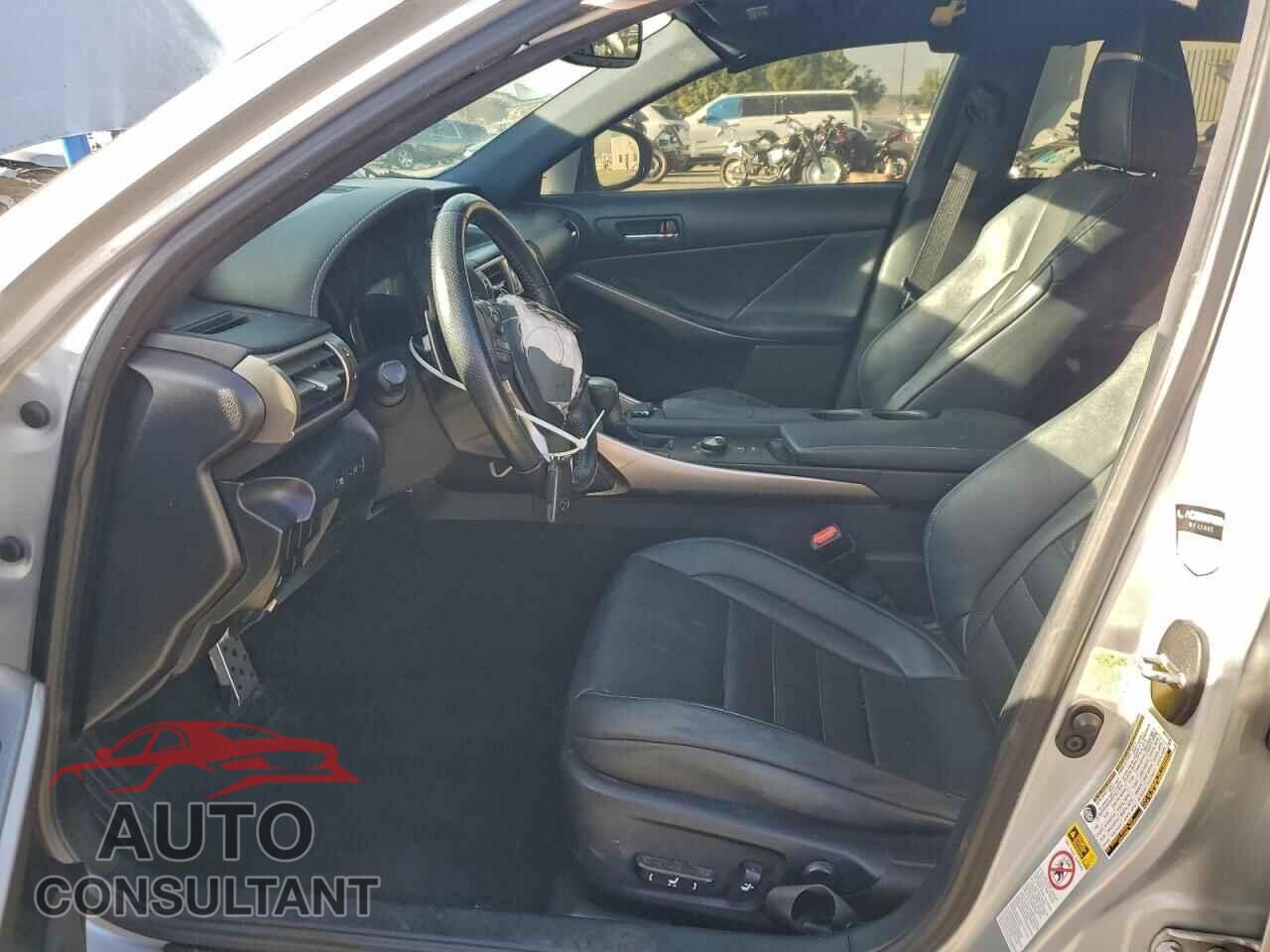 LEXUS IS 2016 - JTHBA1D22G5004358