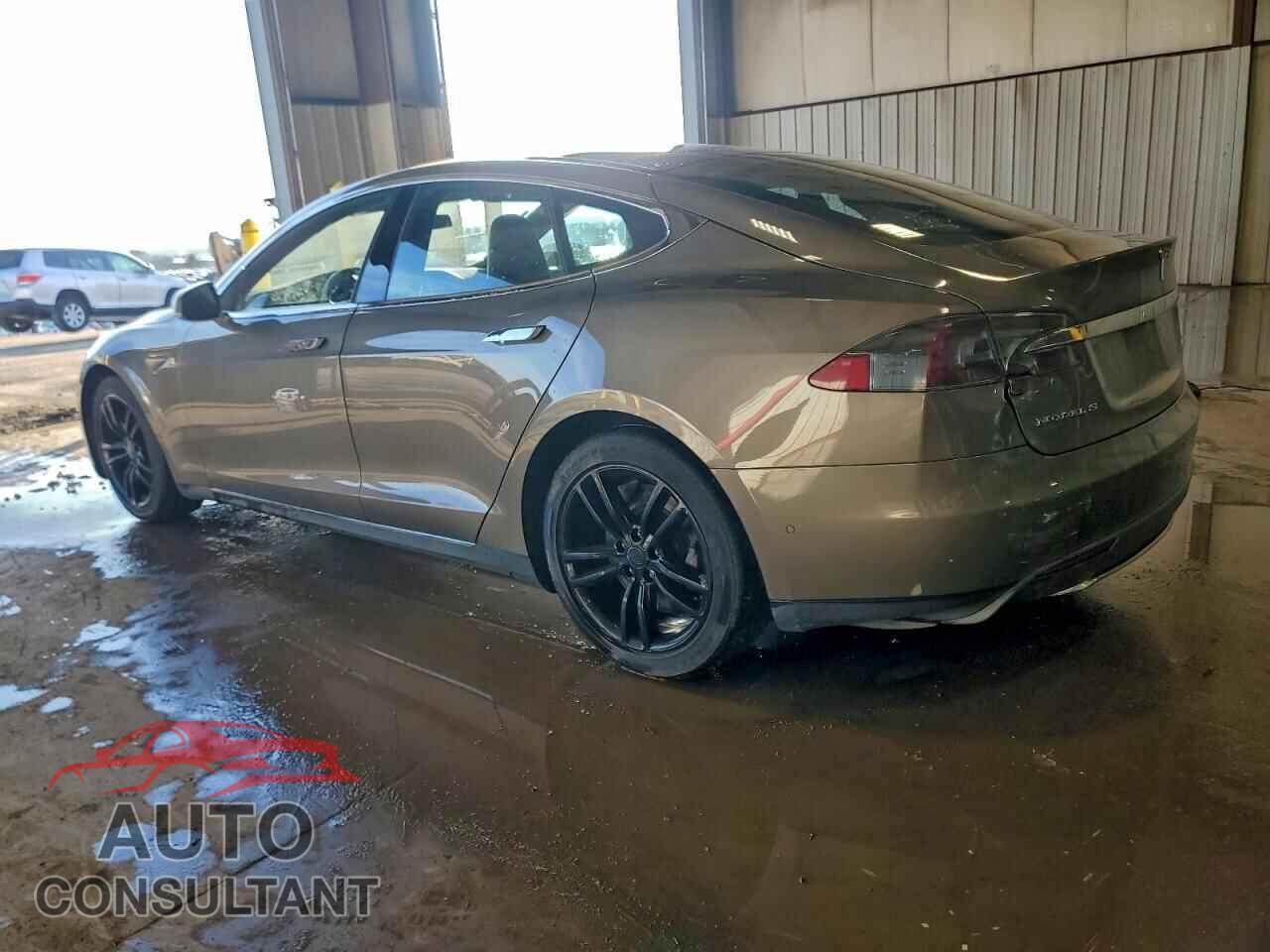 TESLA MODEL S 2015 - 5YJSA1S24FF095523