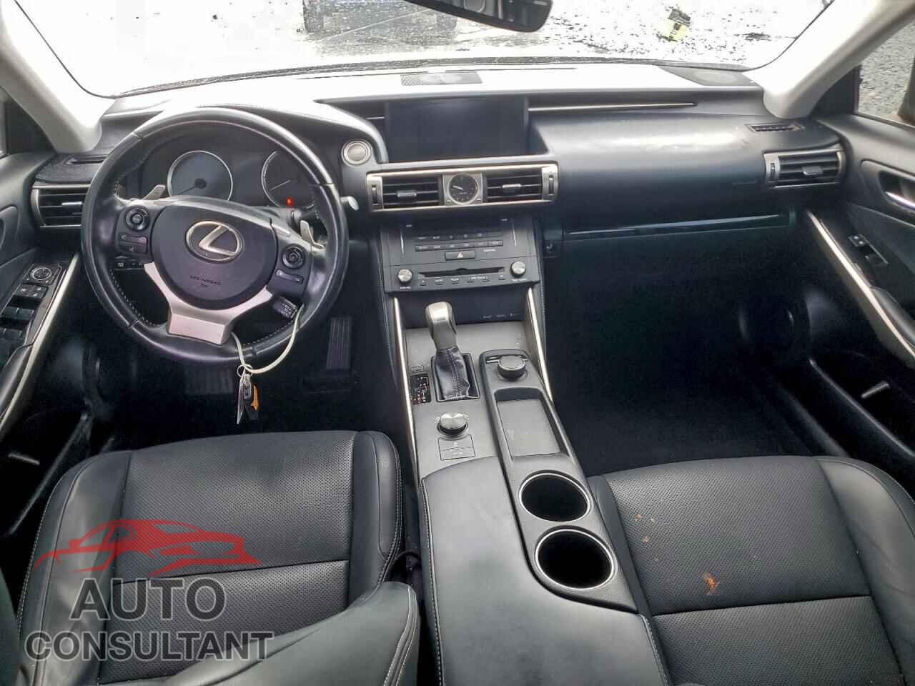 LEXUS IS 2015 - JTHBF1D23F5052497