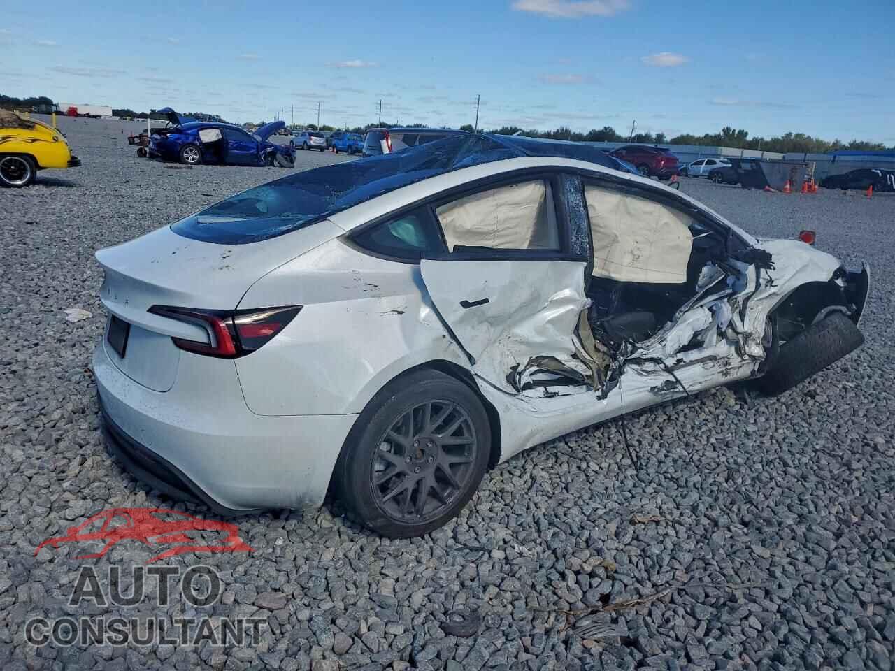 TESLA MODEL 3 2024 - 5YJ3E1EA6RF832575