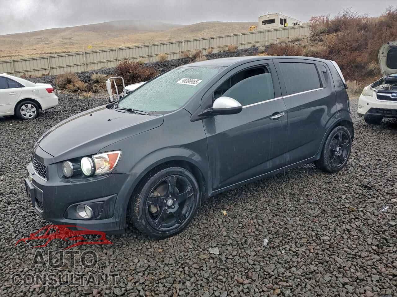 CHEVROLET SONIC 2014 - 1G1JE6SB4E4148619