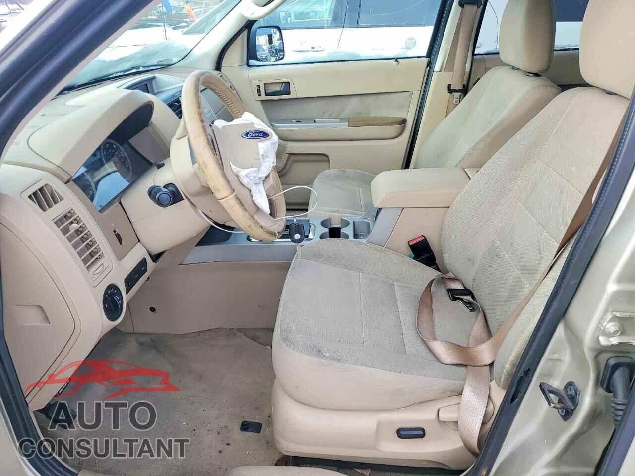 FORD ESCAPE 2010 - 1FMCU0D74AKD10596
