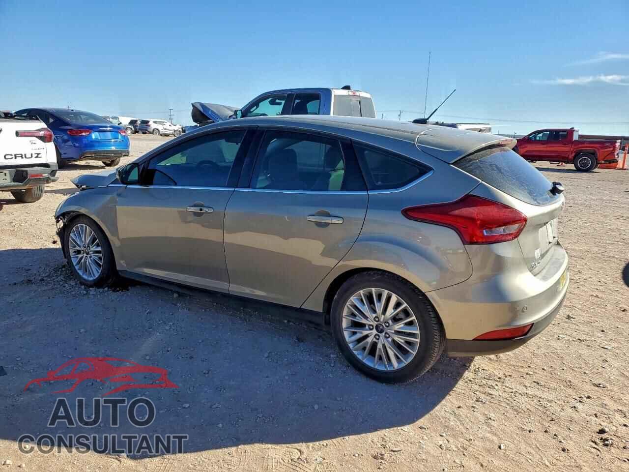 FORD FOCUS 2015 - 1FADP3N24FL348423