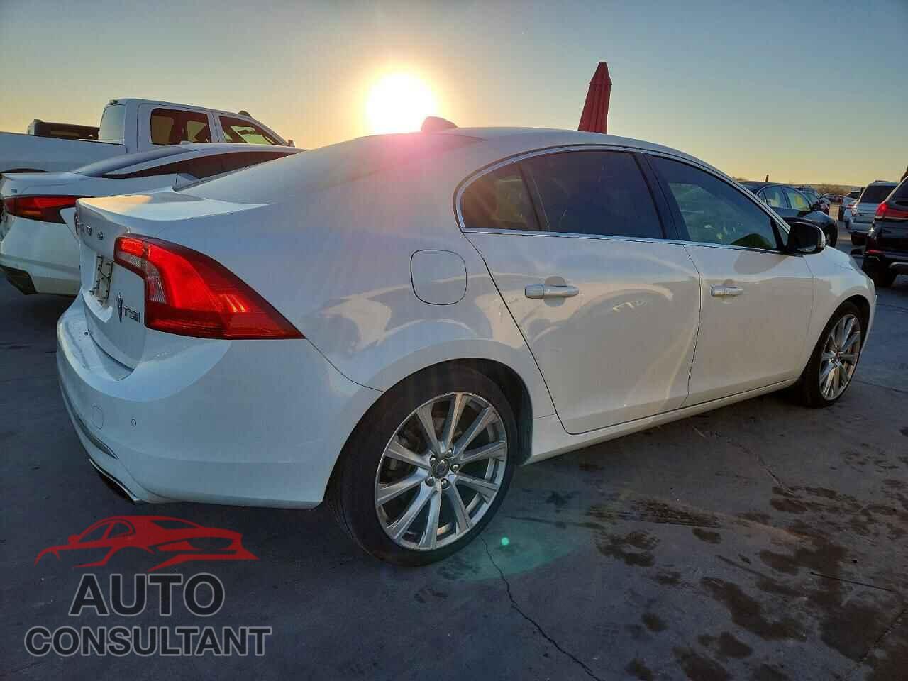 VOLVO S60 2017 - LYV402HM4HB140152