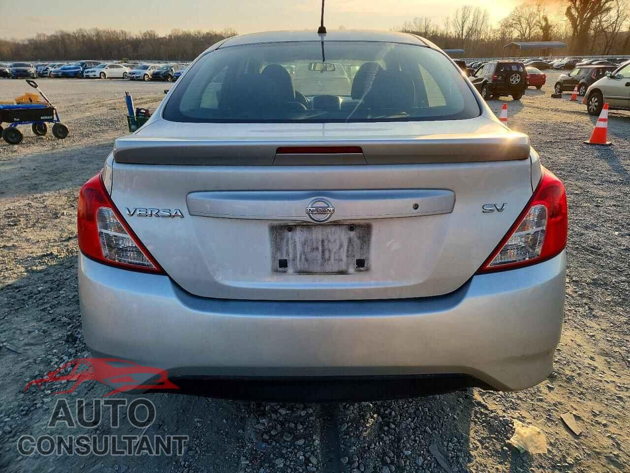 NISSAN VERSA 2017 - 3N1CN7AP4HK465231