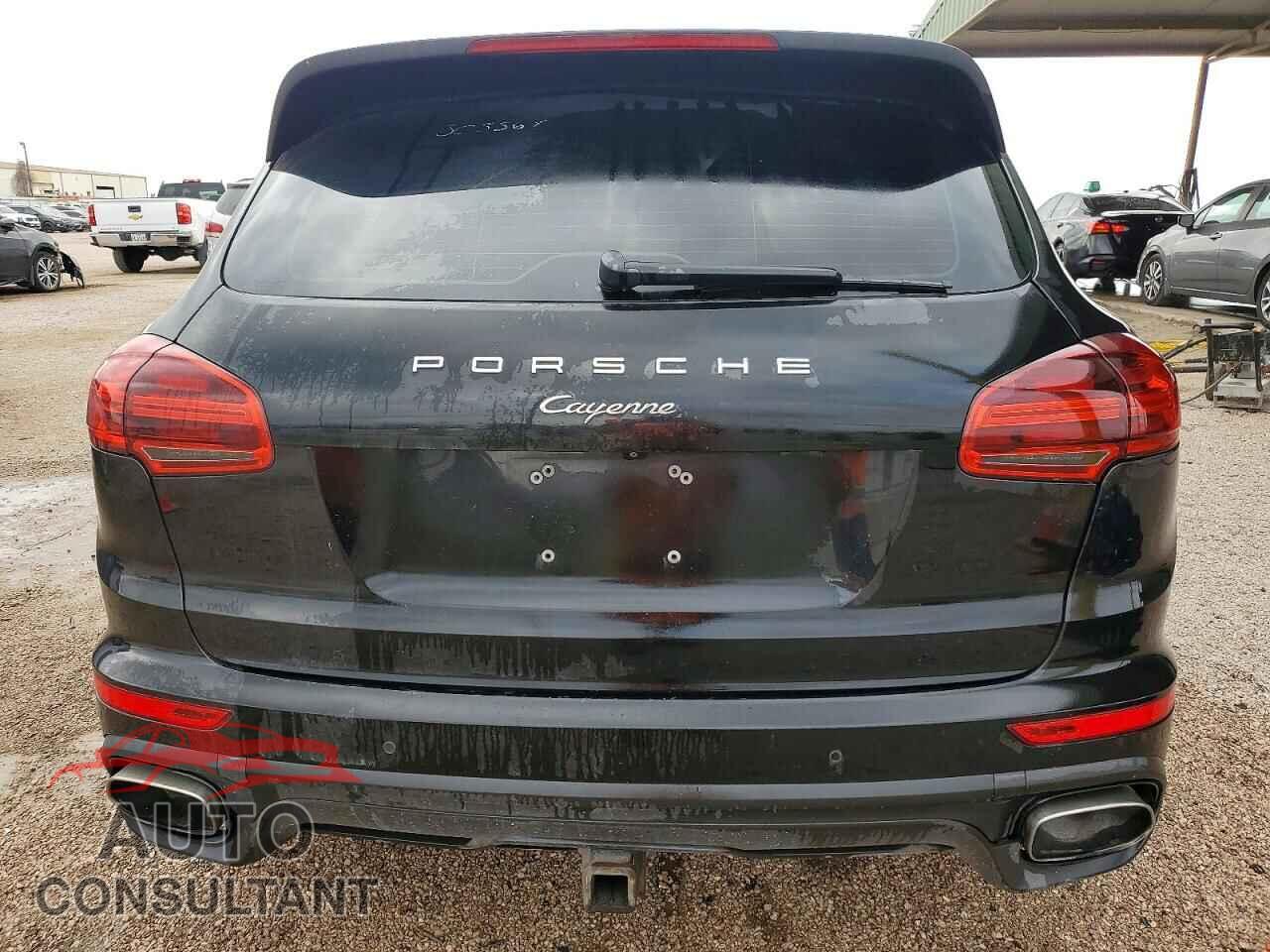 PORSCHE CAYENNE 2016 - WP1AA2A29GLA00440