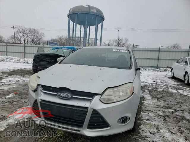 FORD FOCUS 2014 - 1FADP3F22EL240816