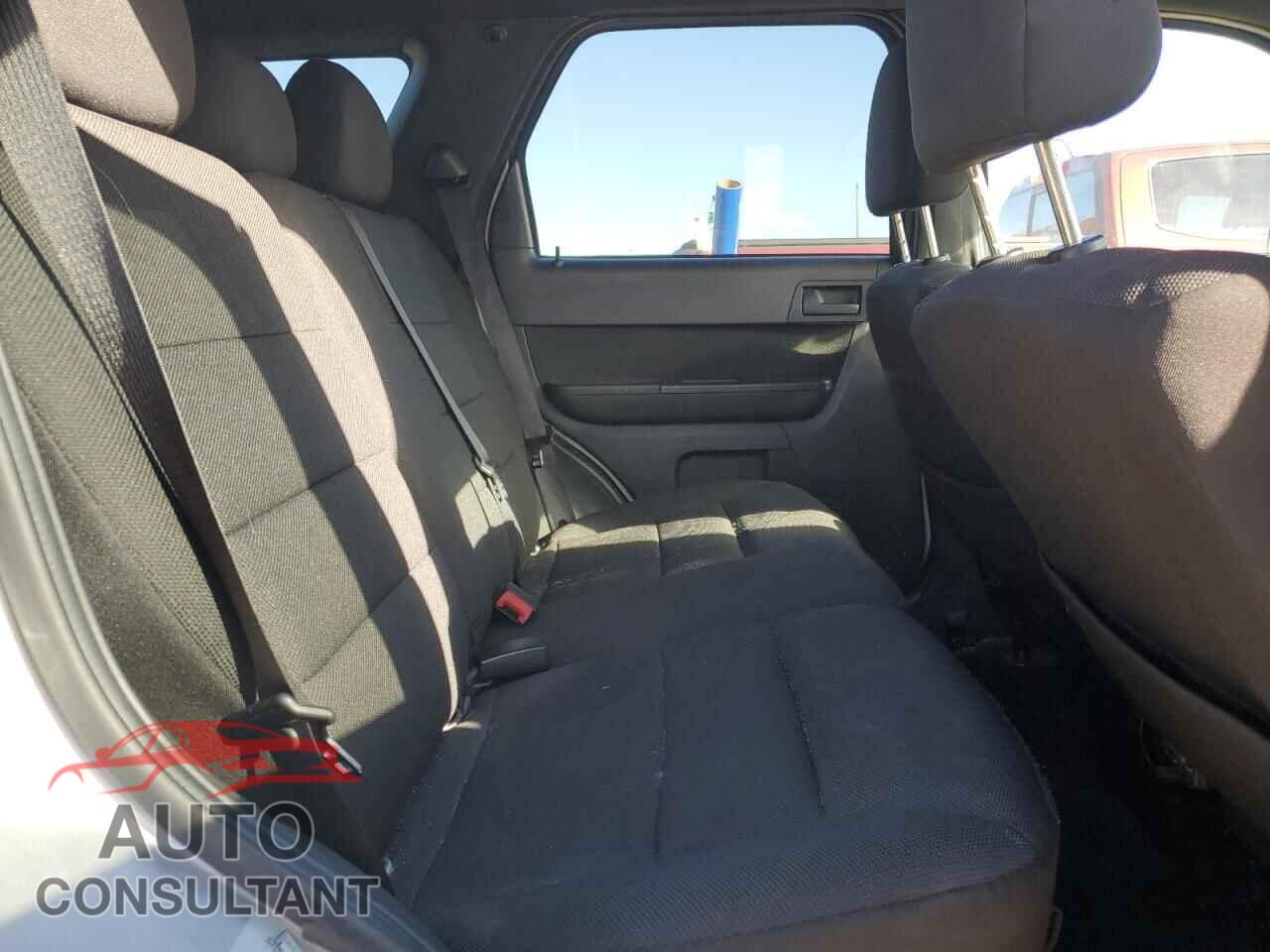 FORD ESCAPE 2010 - 1FMCU0DG1AKB64366