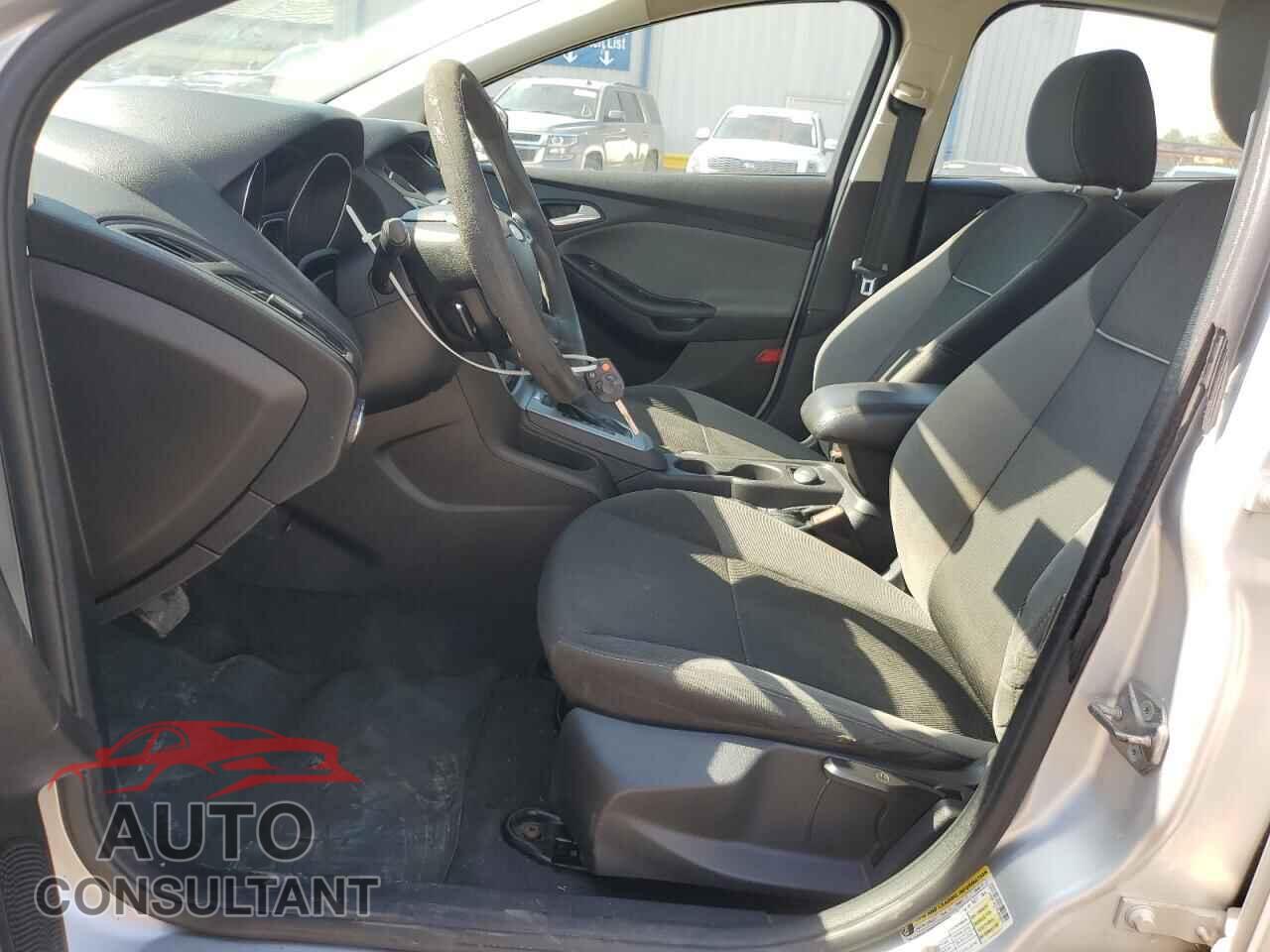 FORD FOCUS 2014 - 1FADP3F21EL282944