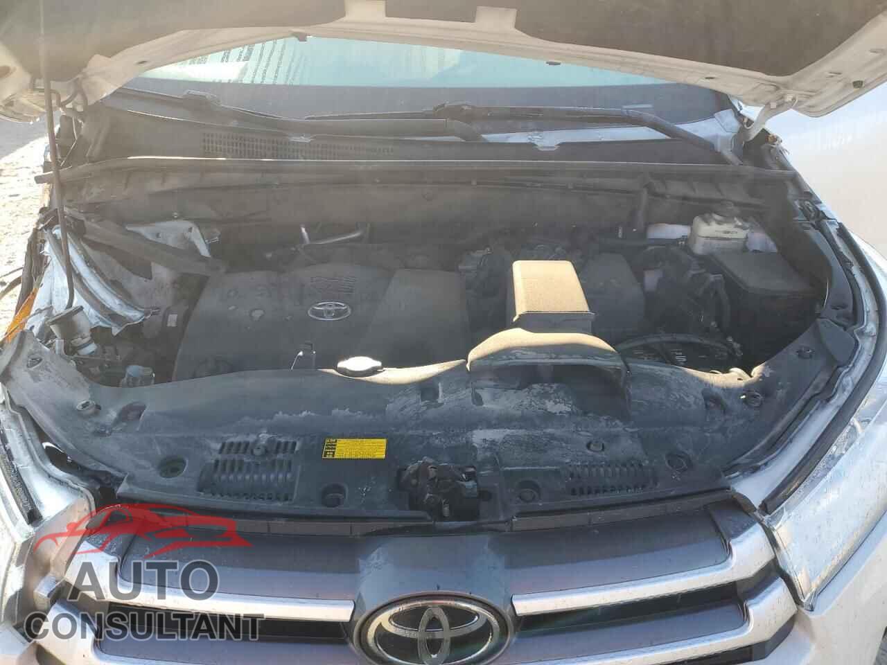 TOYOTA HIGHLANDER 2018 - 5TDJZRFH8JS486096