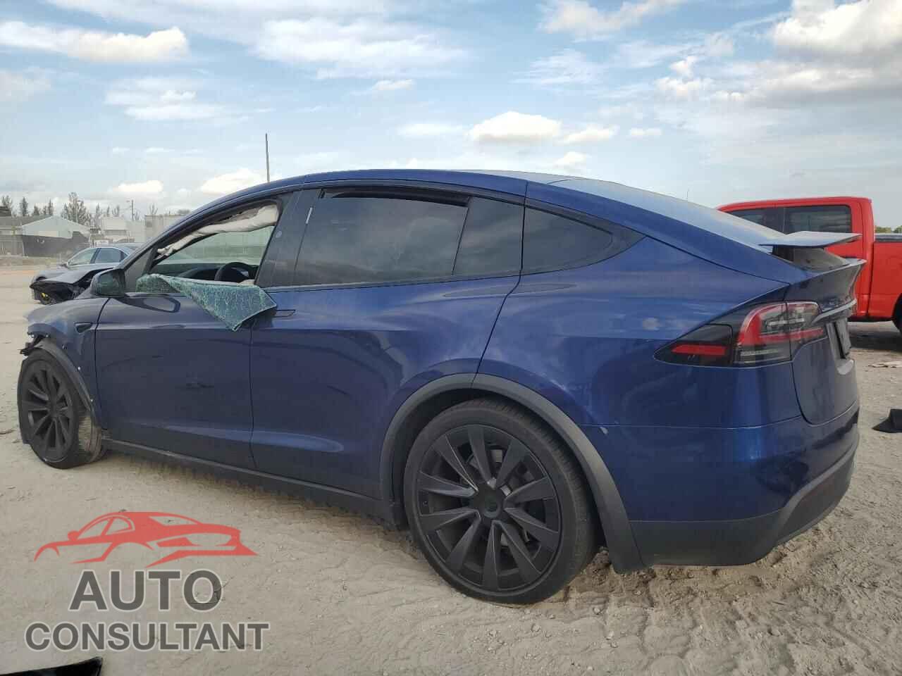 TESLA MODEL X 2023 - 7SAXCBE52PF384559