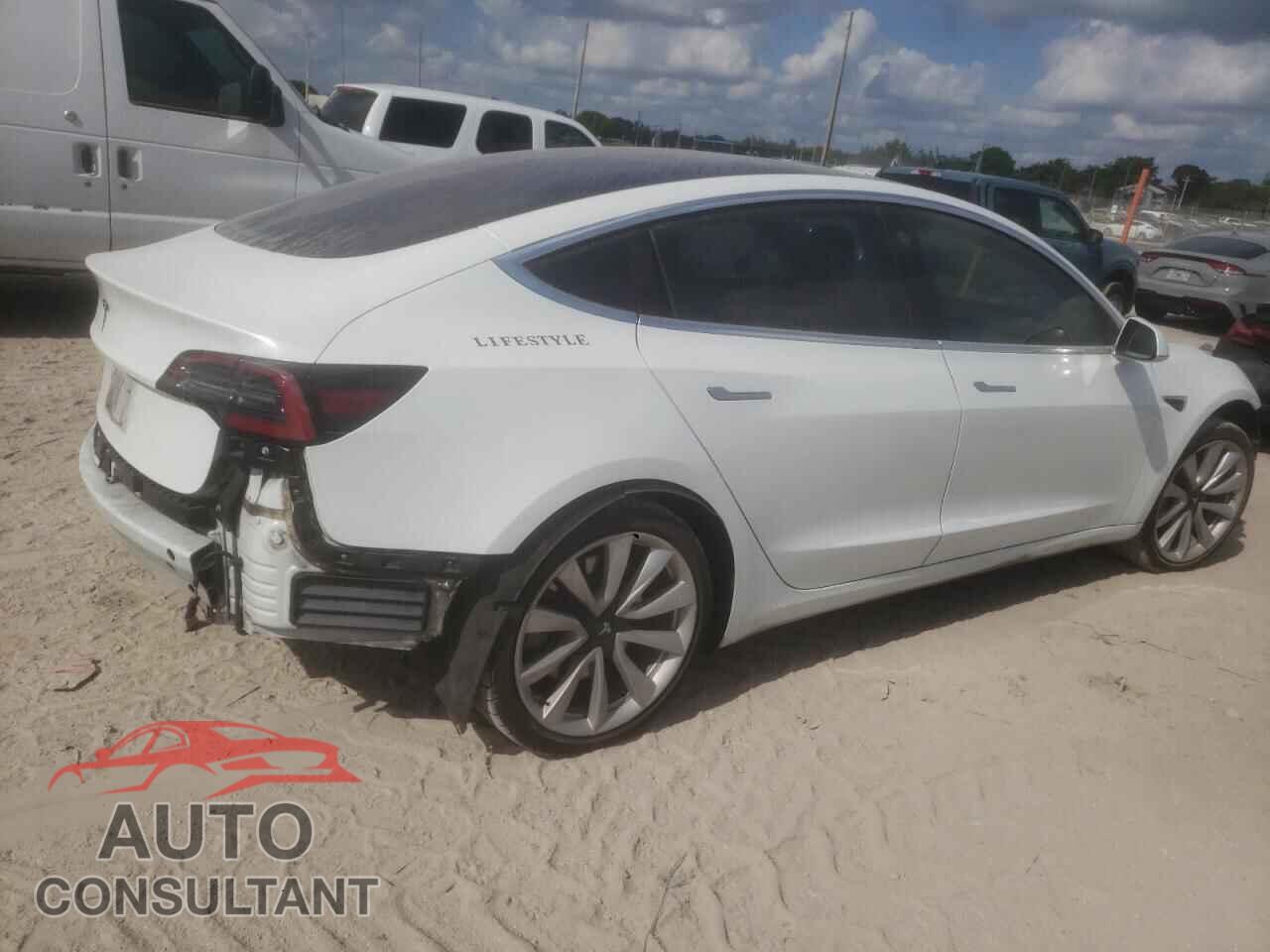 TESLA MODEL 3 2018 - 5YJ3E1EA3JF035981