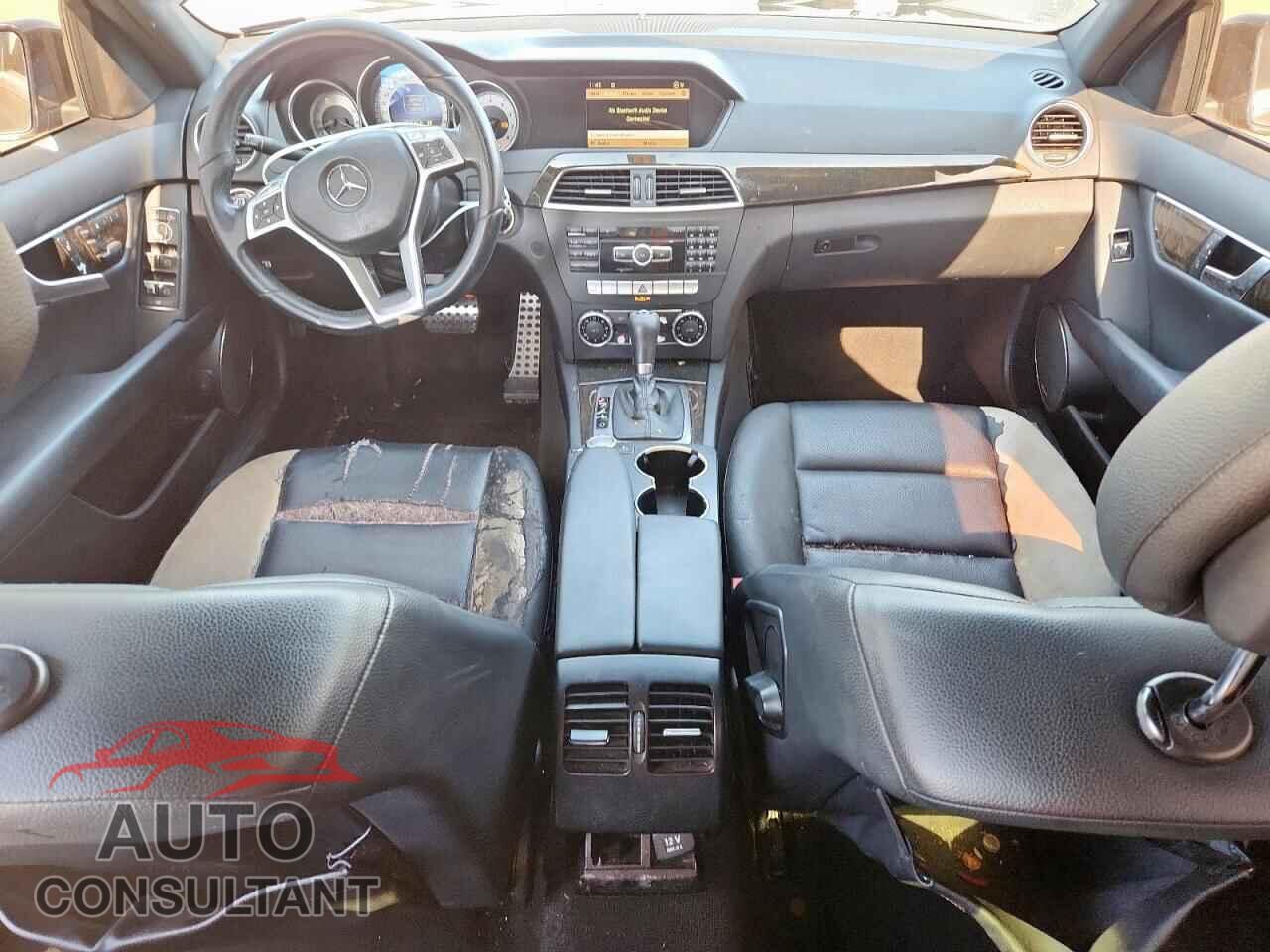 MERCEDES-BENZ C-CLASS 2012 - WDDGF5HB2CR203560