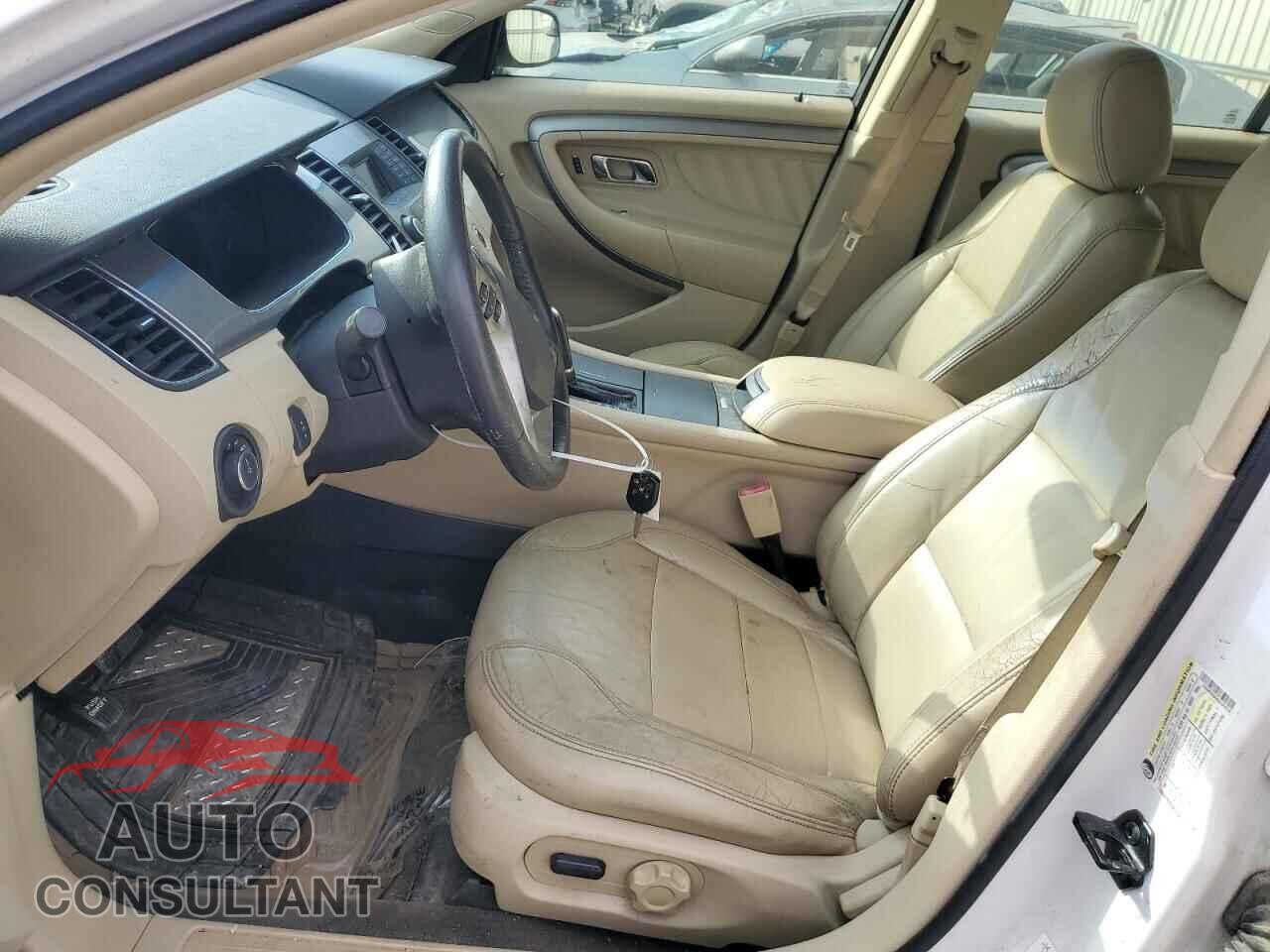 FORD TAURUS 2014 - 1FAHP2E85EG181674
