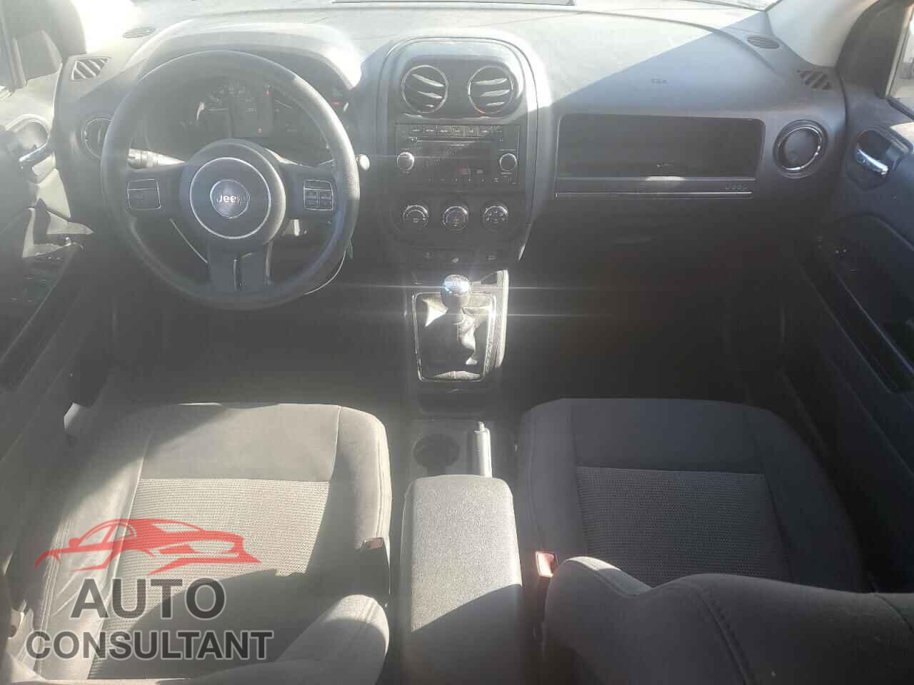 JEEP COMPASS 2011 - 1J4NT1FA6BD176253