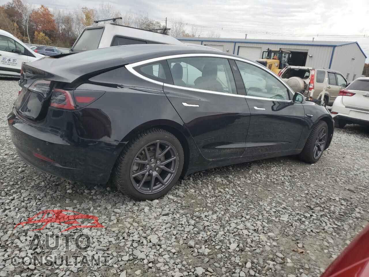 TESLA MODEL 3 2018 - 5YJ3E1EB7JF068166