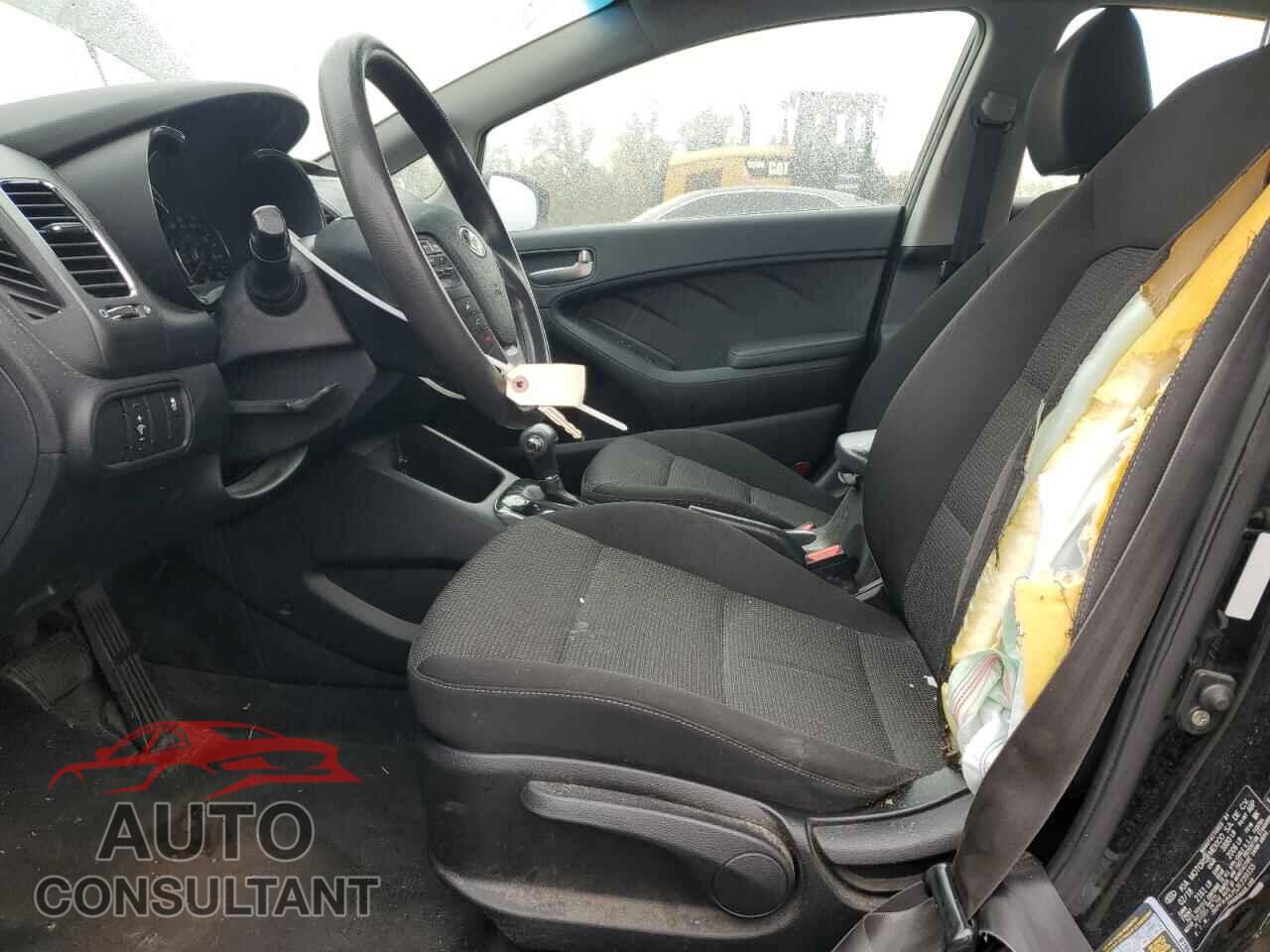 KIA FORTE 2018 - 3KPFK4A75JE239155