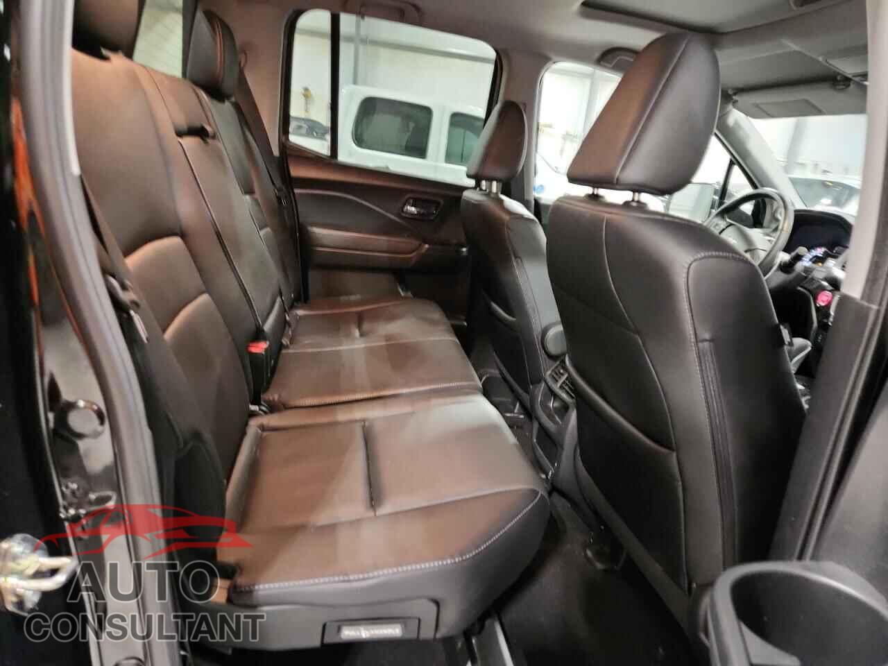 HONDA RIDGELINE 2017 - 5FPYK3F74HB033459