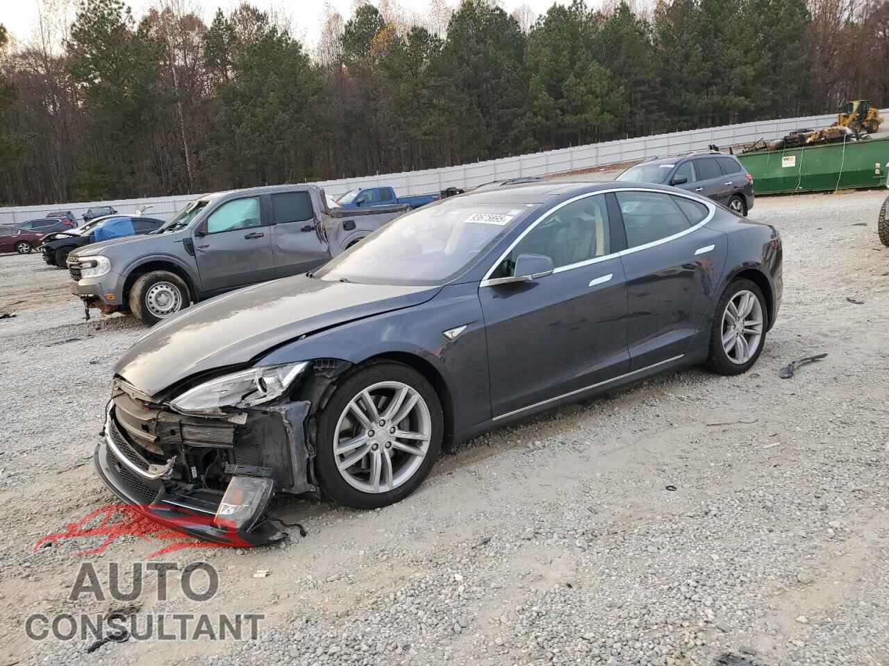 TESLA MODEL S 2014 - 5YJSA1H10EFP56946