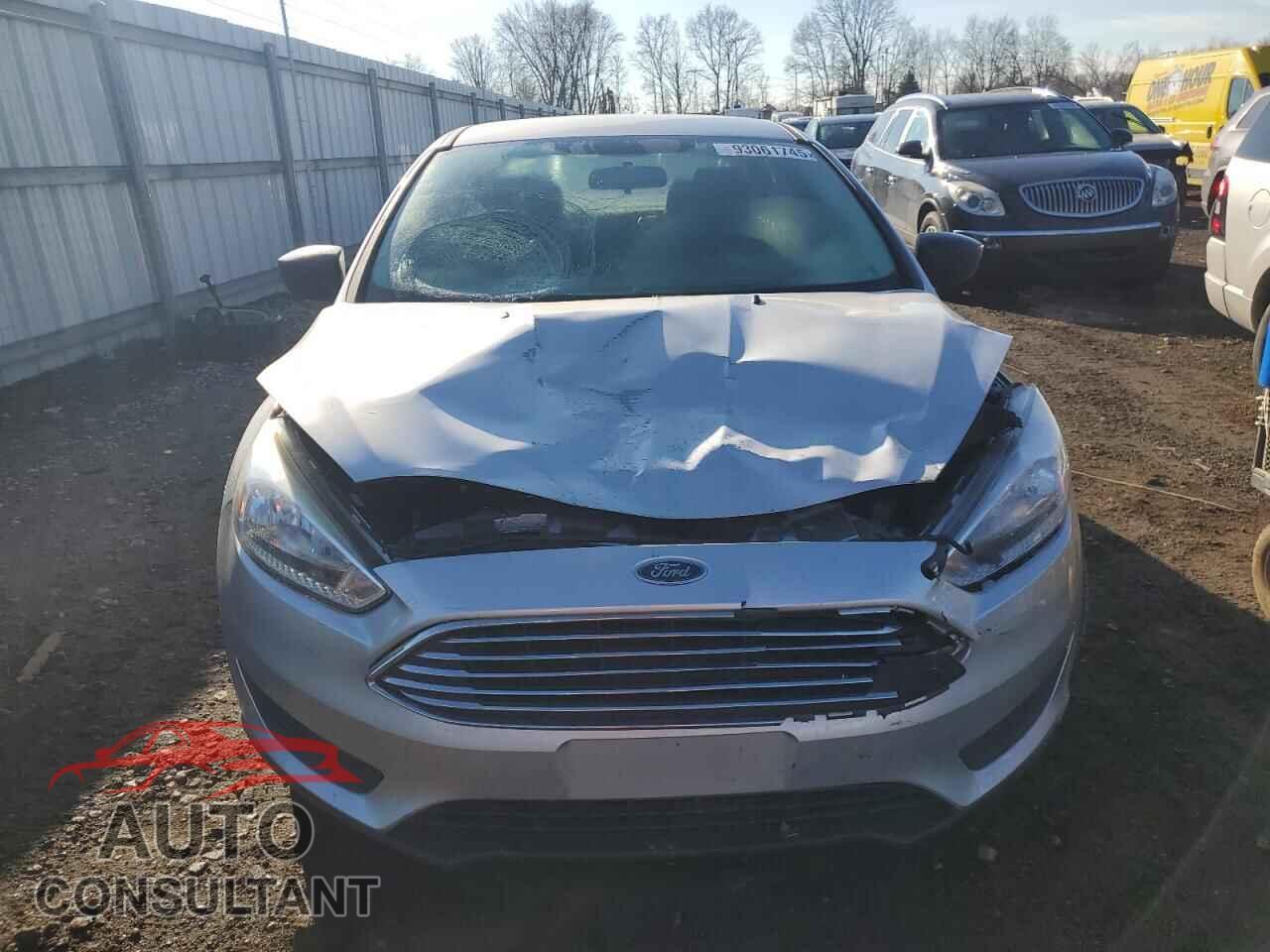 FORD FOCUS 2016 - 1FADP3E27GL367632