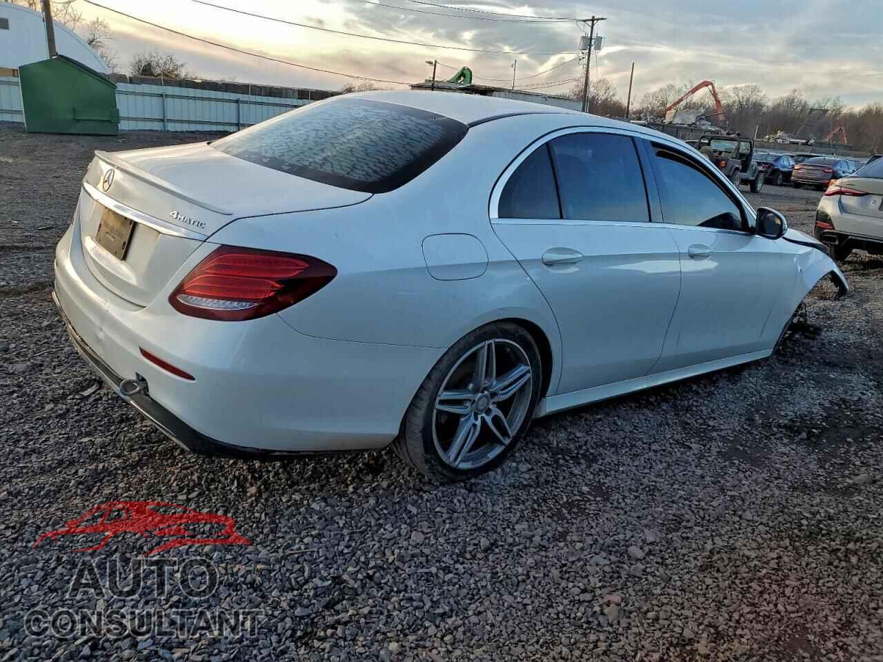 MERCEDES-BENZ E-CLASS 2017 - WDDZF4KB5HA061965