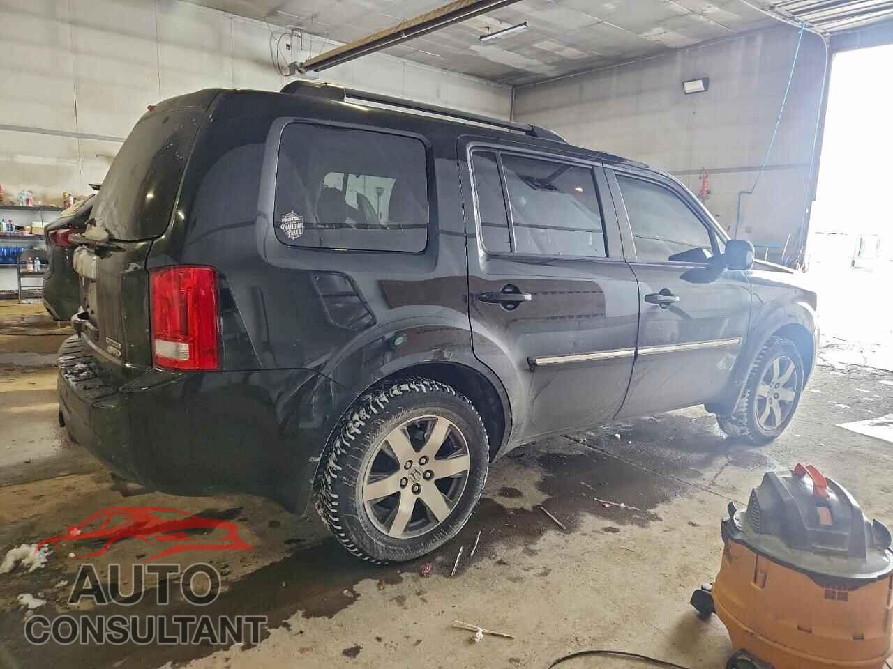 HONDA PILOT 2013 - 5FNYF4H91DB072554