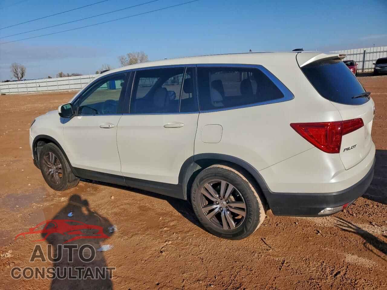 HONDA PILOT 2017 - 5FNYF5H30HB033302