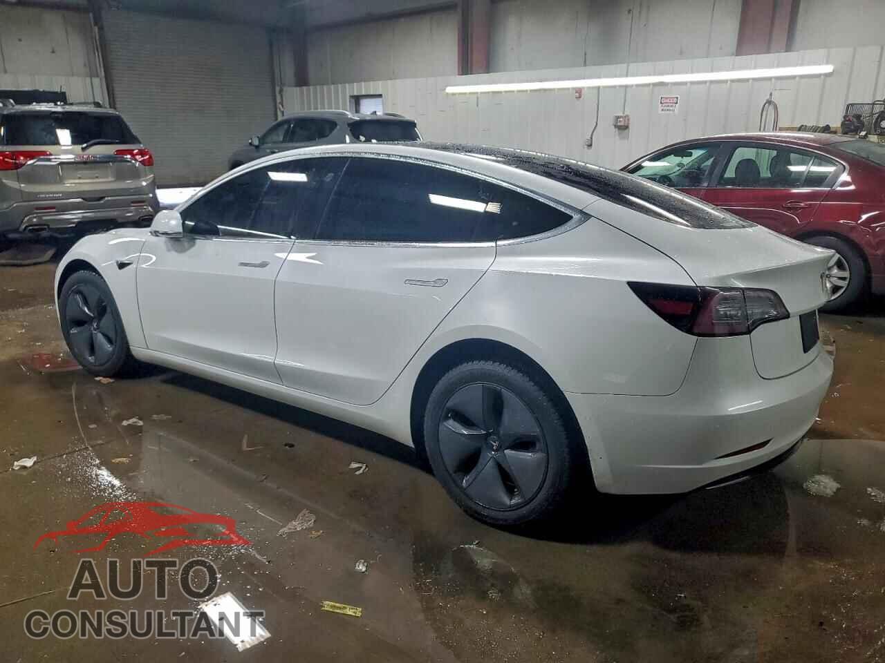 TESLA MODEL 3 2019 - 5YJ3E1EB5KF469183