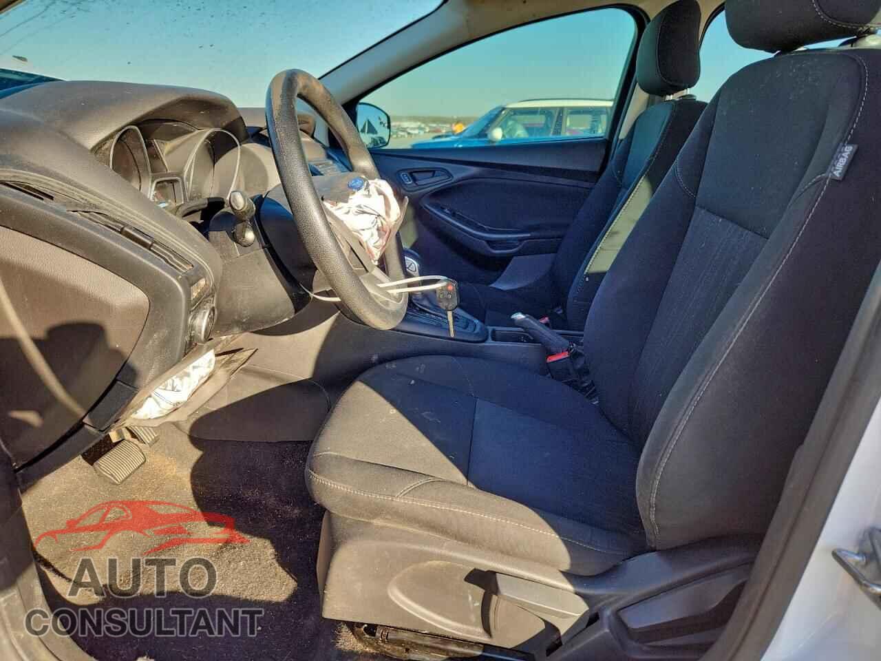FORD FOCUS 2016 - 1FADP3E28GL398694