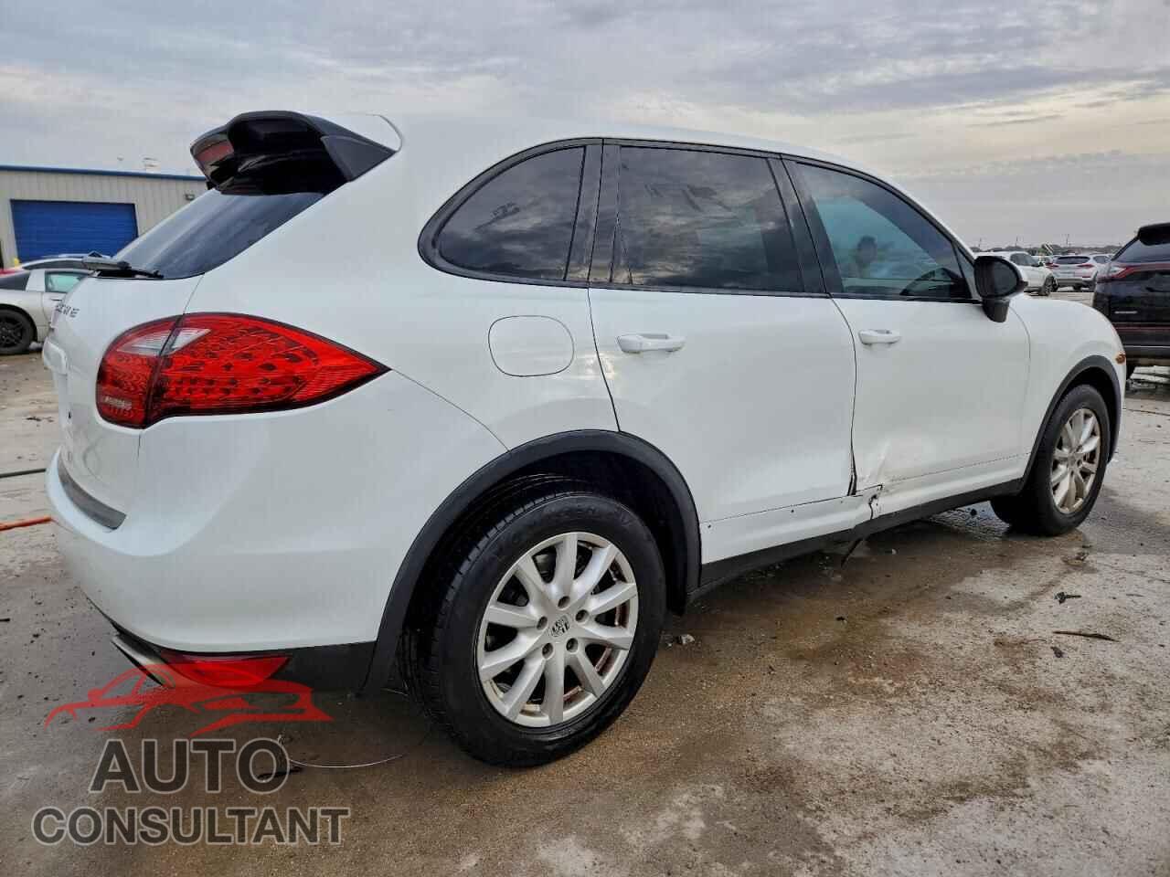PORSCHE CAYENNE 2012 - WP1AA2A24CLA07158