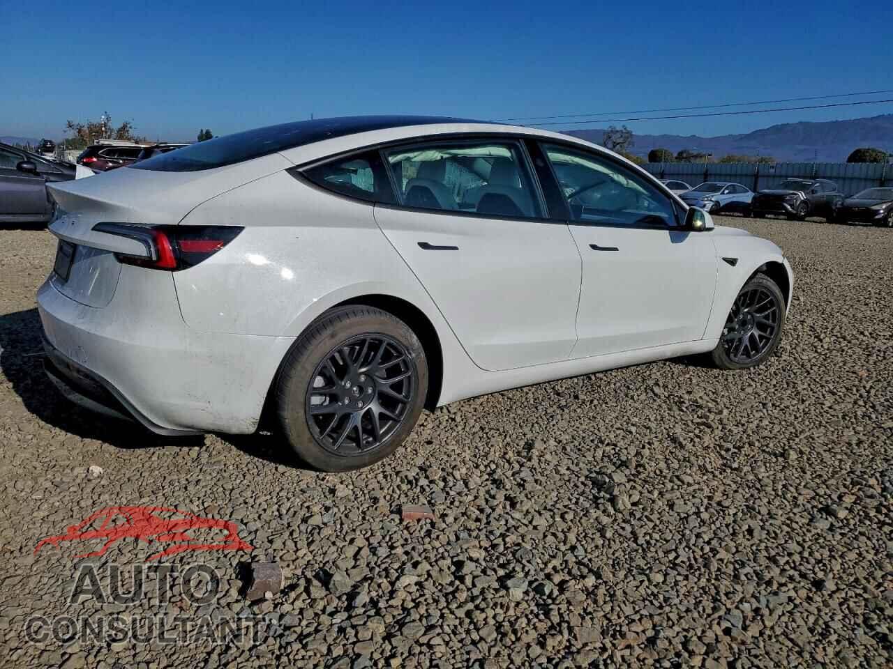 TESLA MODEL 3 2026 - 5YJ3E1EA1TF122359