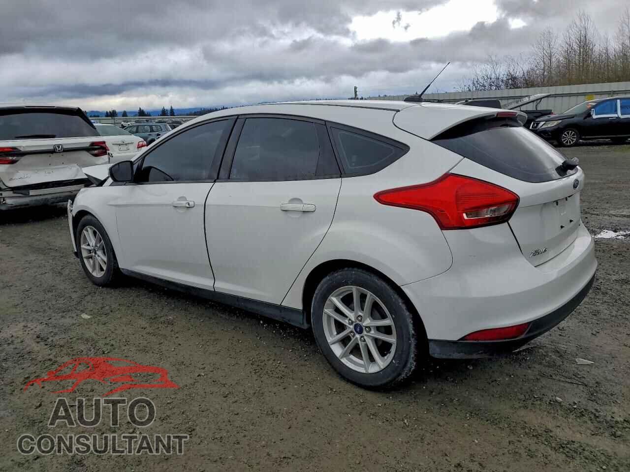 FORD FOCUS 2017 - 1FADP3K2XHL315157
