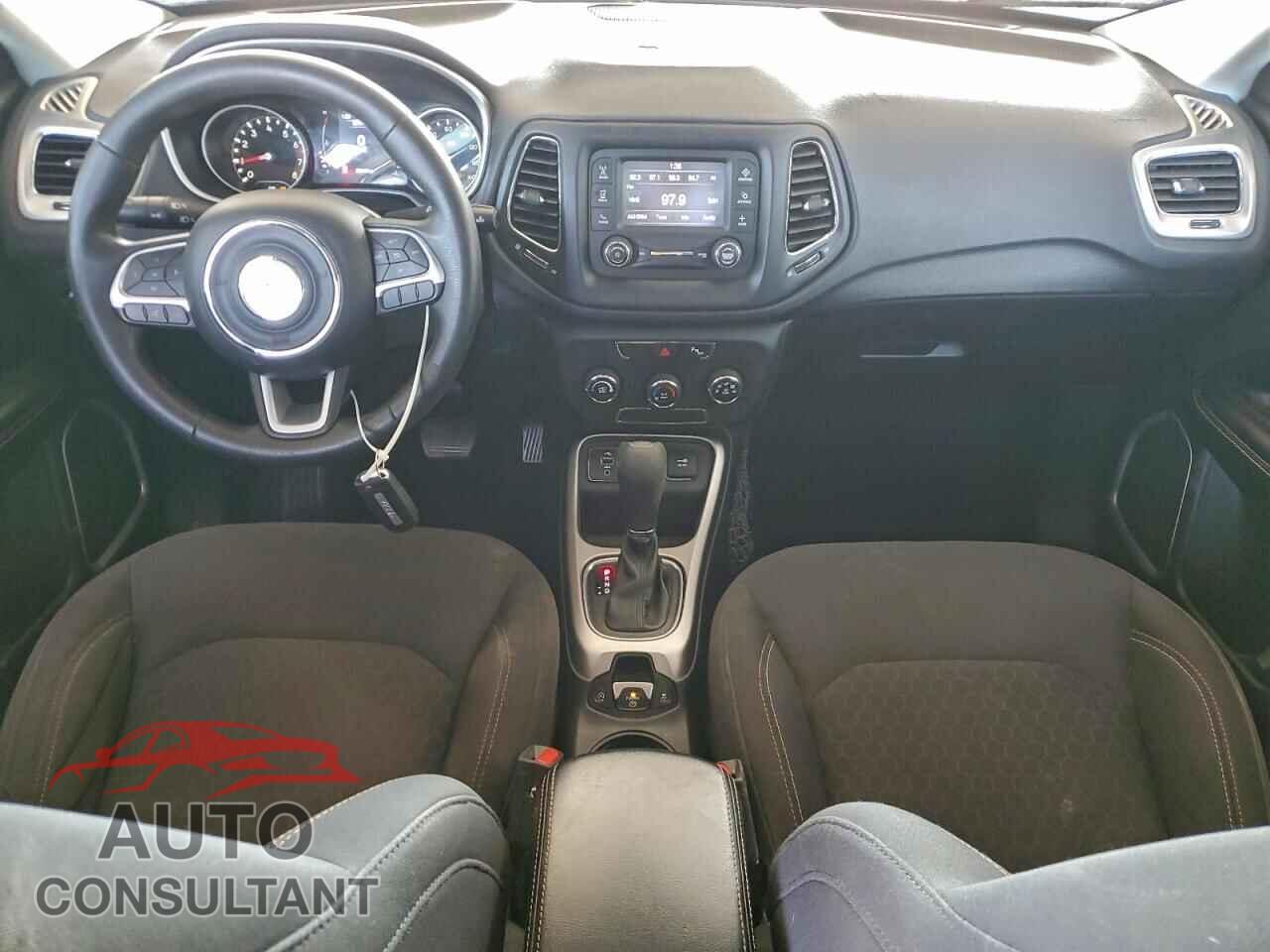 JEEP COMPASS 2017 - 3C4NJCAB1HT668294