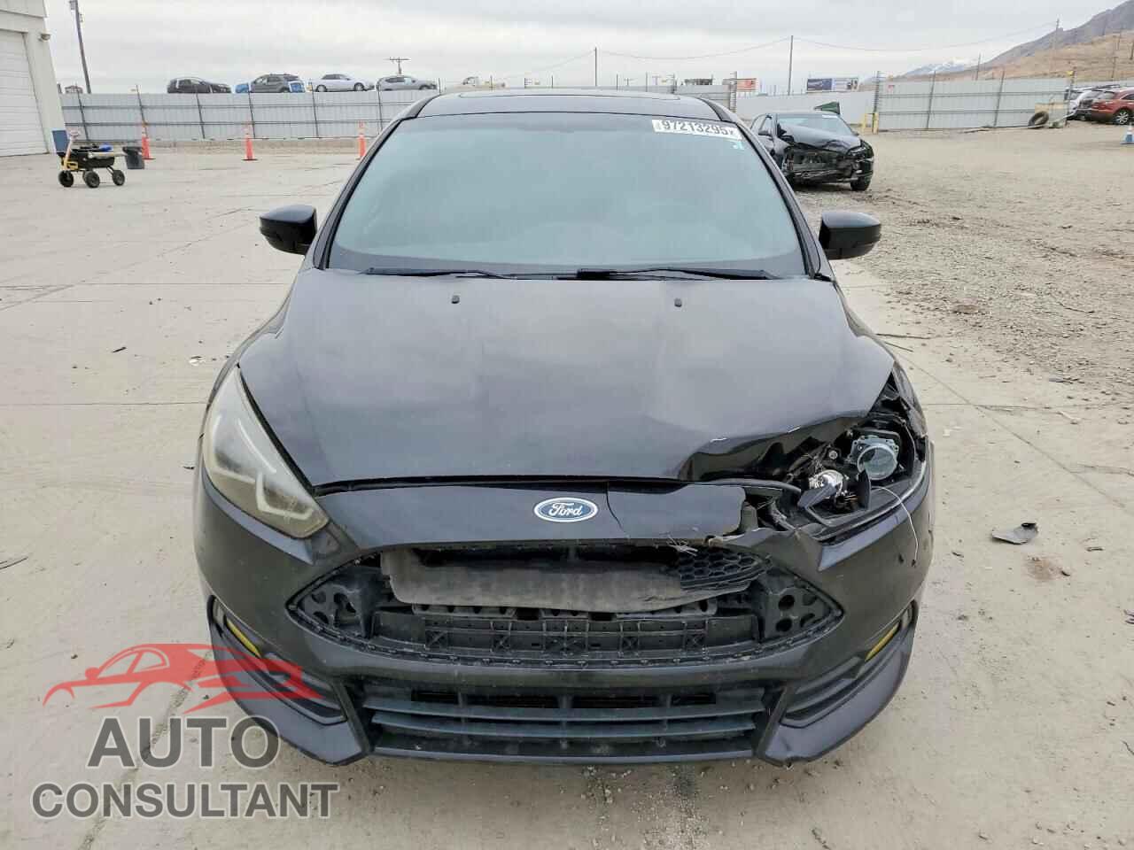 FORD FOCUS 2015 - 1FADP3L99FL293922