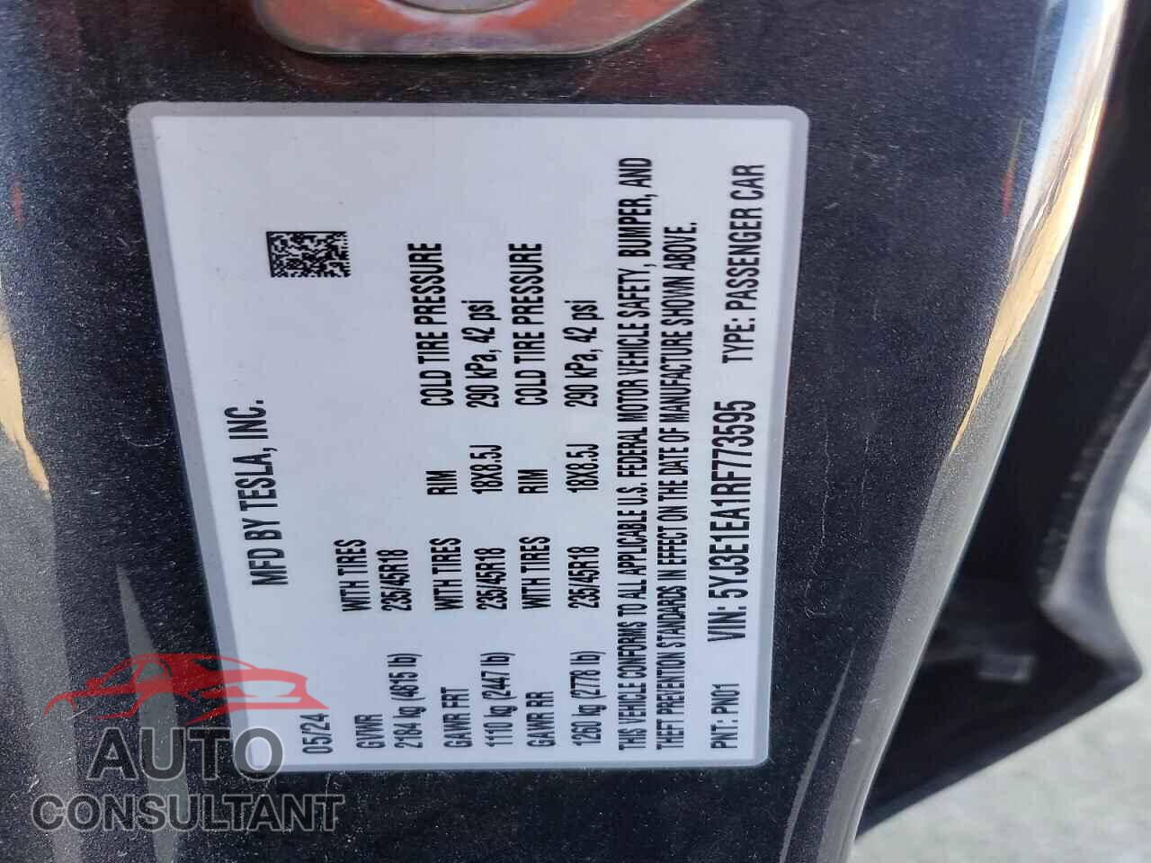TESLA MODEL 3 2024 - 5YJ3E1EA1RF773595