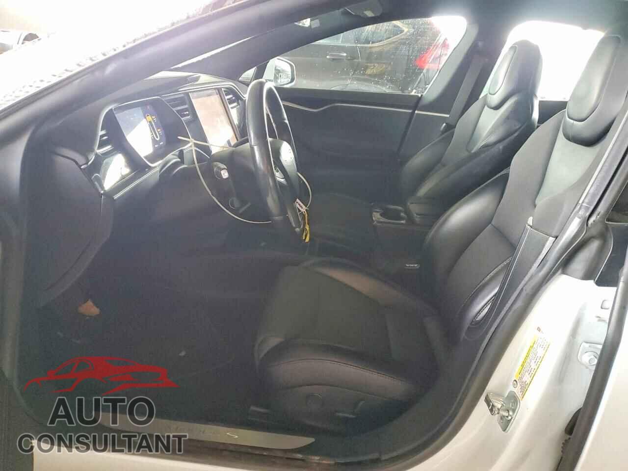 TESLA MODEL S 2018 - 5YJSA1E25JF281821
