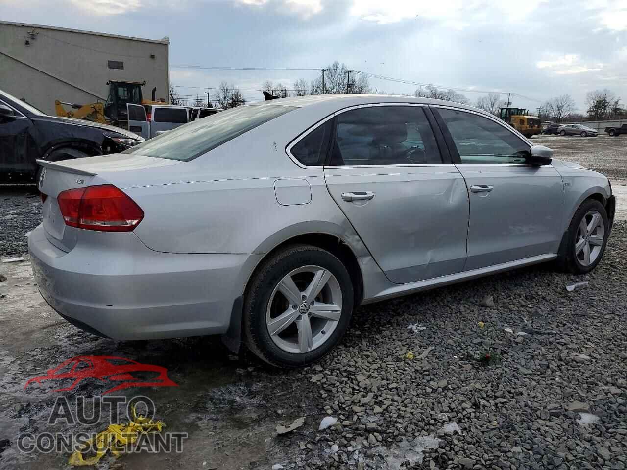VOLKSWAGEN PASSAT 2015 - 1VWAT7A33FC120599