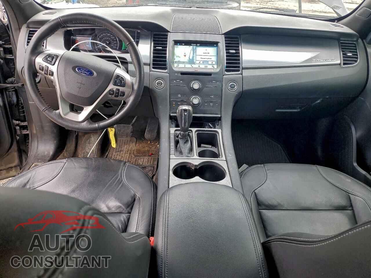 FORD TAURUS 2018 - 1FAHP2E83JG119717