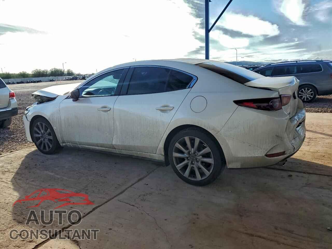 MAZDA 3 2021 - JM1BPABL4M1320844