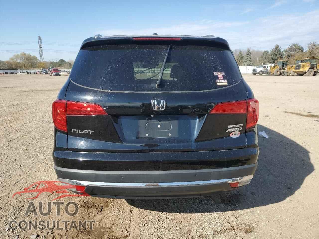 HONDA PILOT 2017 - 5FNYF6H99HB088373