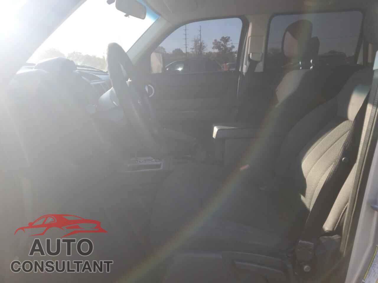 DODGE NITRO 2011 - 1D4PU4GK2BW517546