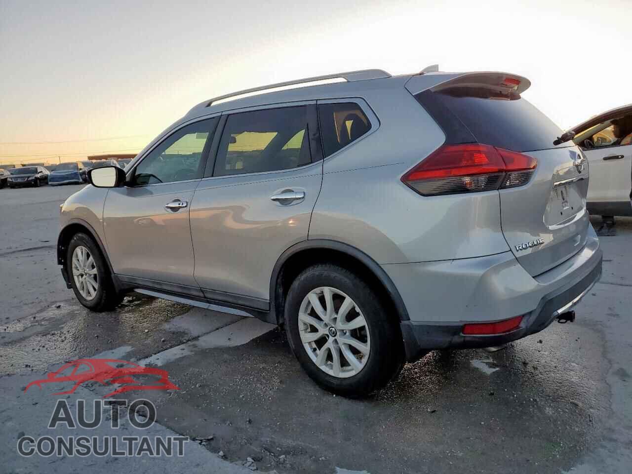 NISSAN ROGUE 2017 - 5N1AT2MT6HC837613