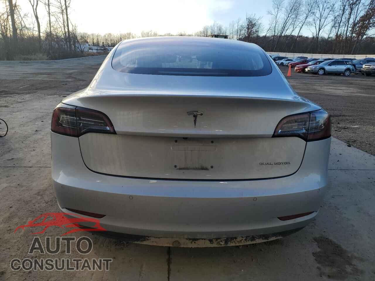 TESLA MODEL 3 2018 - 5YJ3E1EB8JF091083